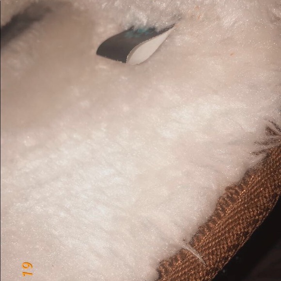 BOOTS - Picture 5 of 6